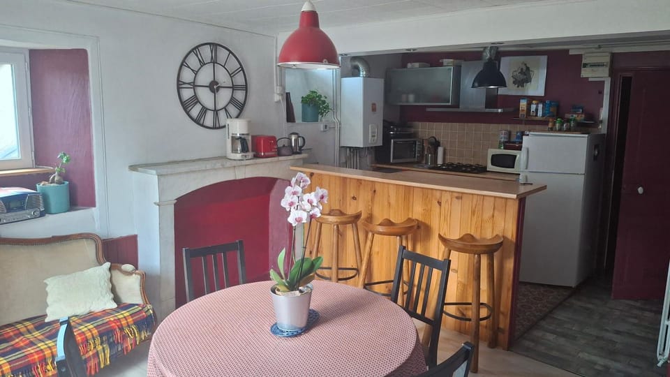 Coffee/tea facilities, Kitchen or kitchenette, Living room, Seating area, Dining area, minibar, oven, pet friendly, stove