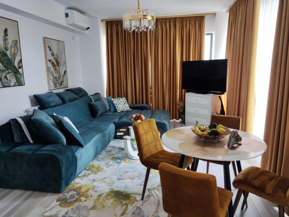 TV and multimedia, Living room, Dining area