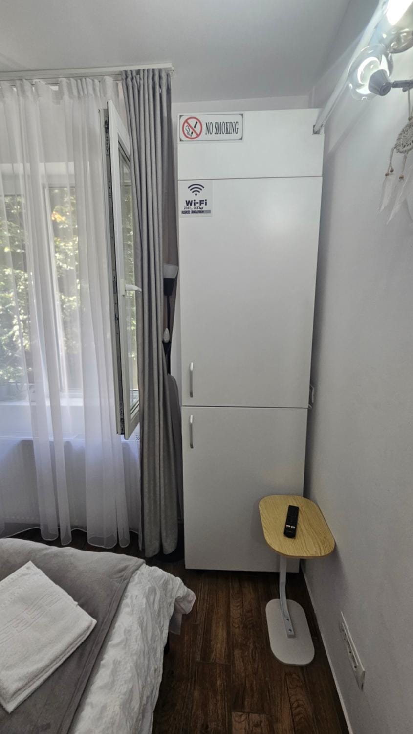 Bed, Photo of the whole room, Bedroom, wardrobe