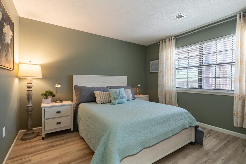 2BR Condo Close to the Strip - Stairs Required - 2 Pools - FREE TICKETS INCLUDED - FHC-3 House in Branson