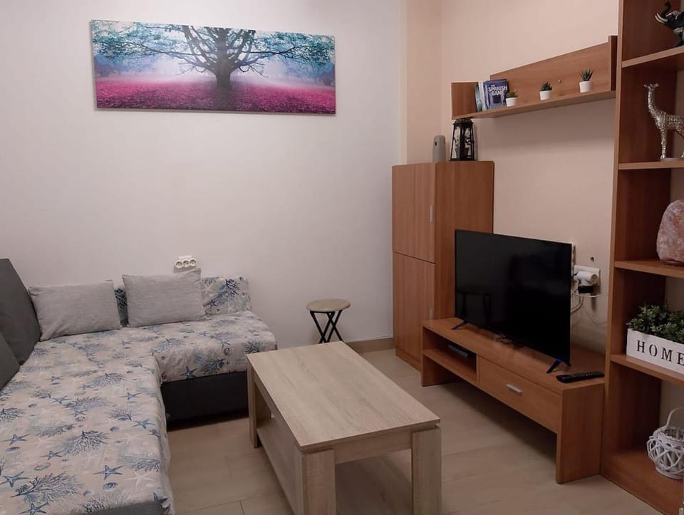 TV and multimedia, Living room, Dining area