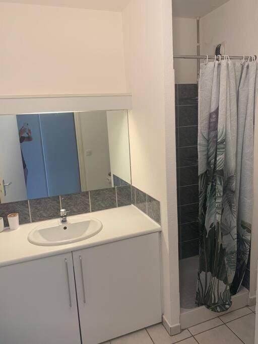 Studio Bourran + parking Apartment in Occitanie