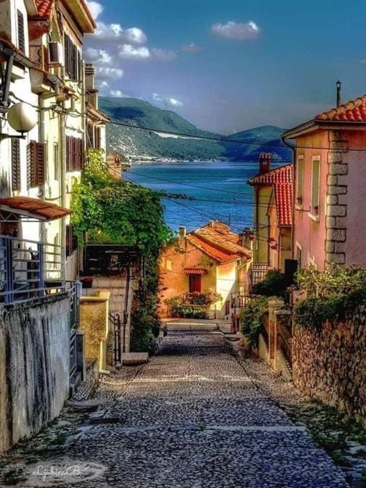 City view, Sea view, Street view