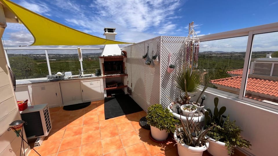 Penthouse T2 pool Terrace time Apartment in Olhos de Água