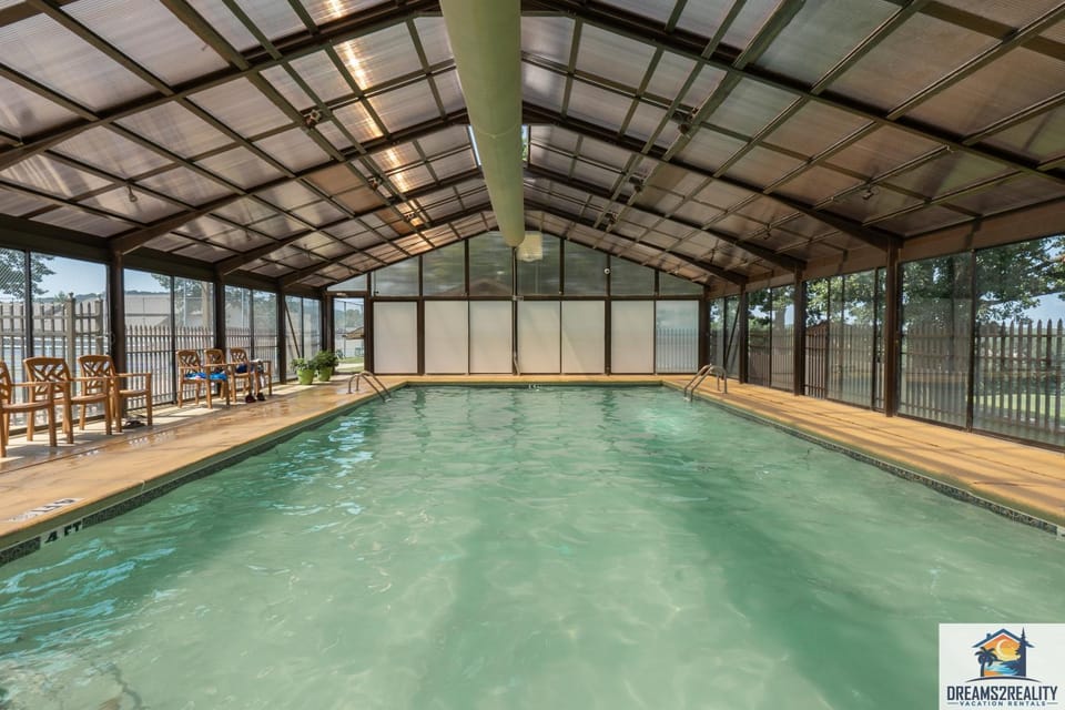 1BR Walk-In Condo at Pointe Royal - 2 Pools - FREE TICKETS INCLUDED - PR42-16 House in Branson