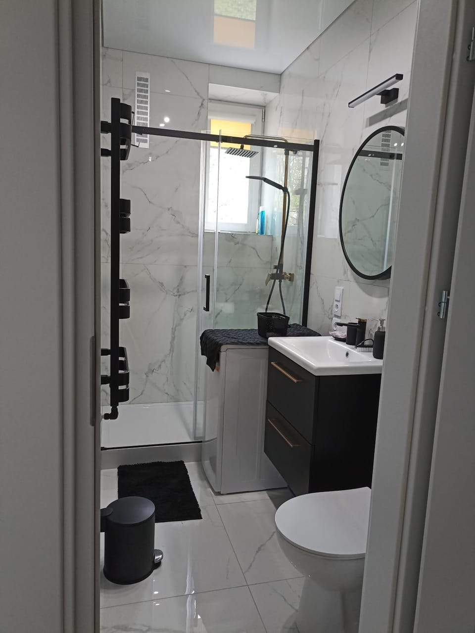Shower, Toilet, Bathroom