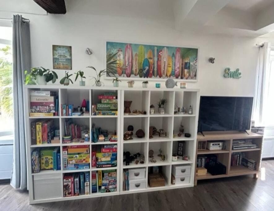 Communal lounge/ TV room