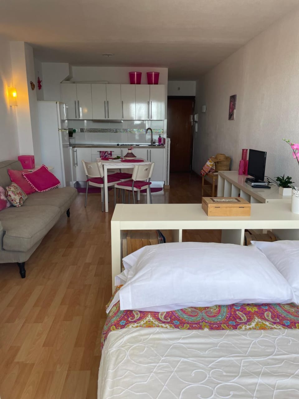 Photo of the whole room
