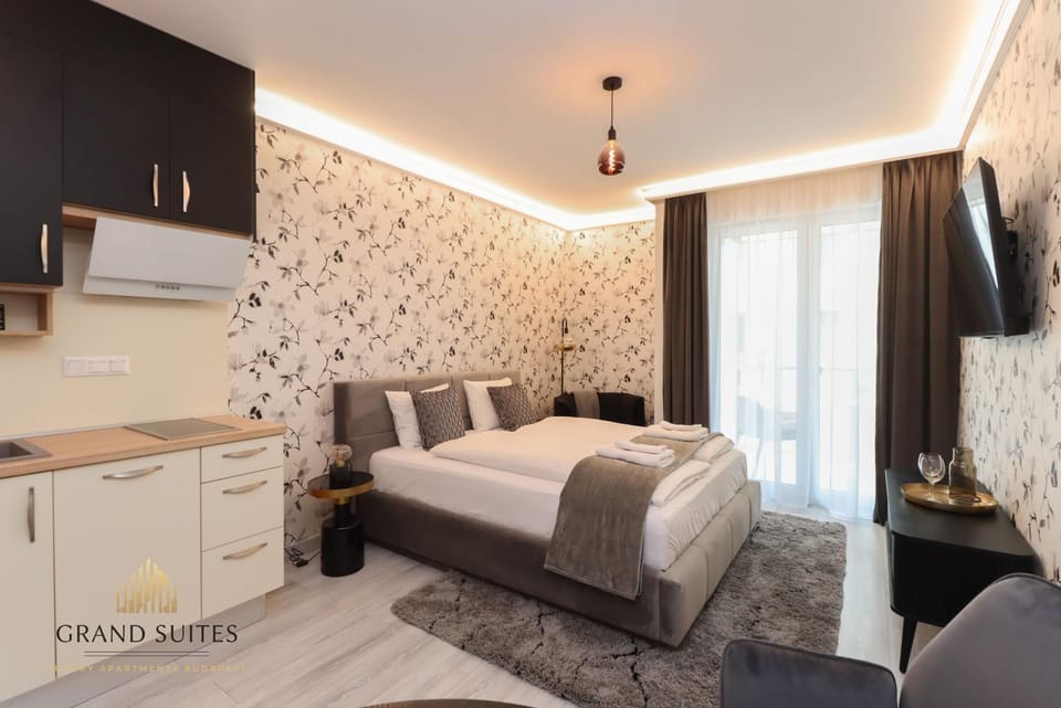 Bed, Kitchen or kitchenette