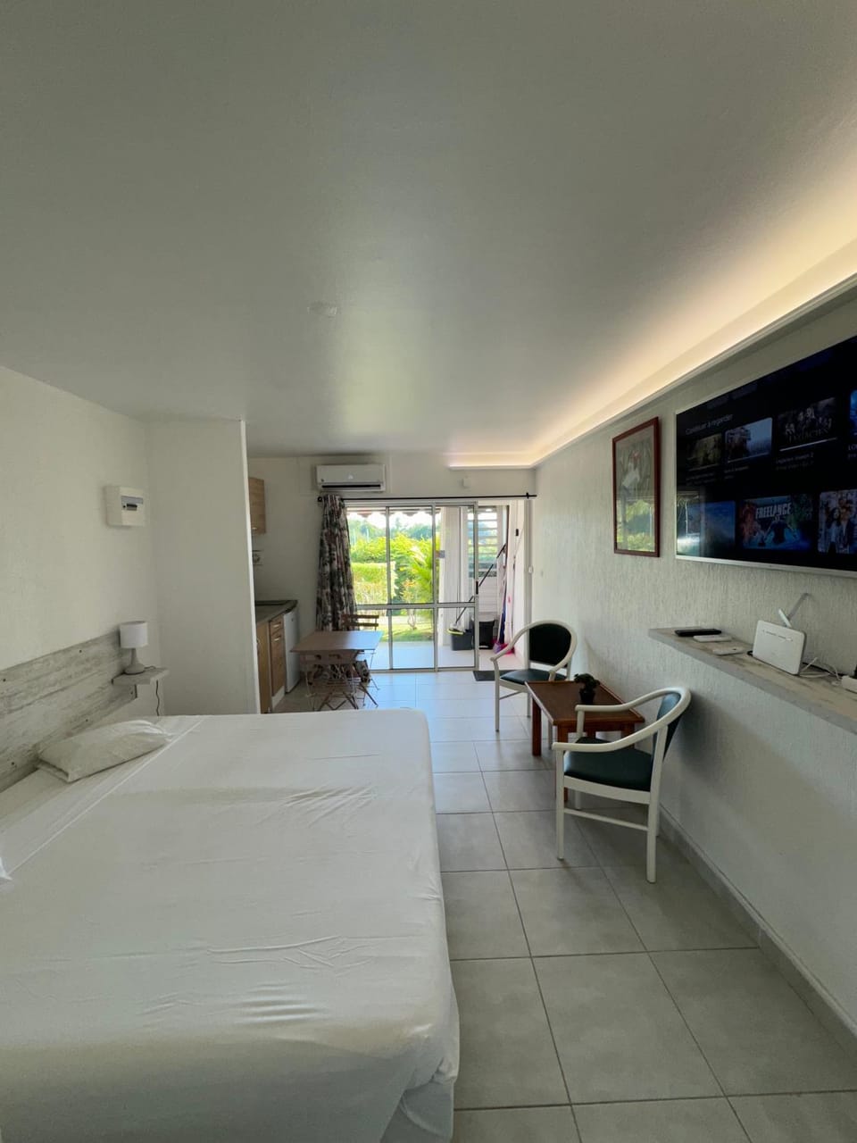 Photo of the whole room