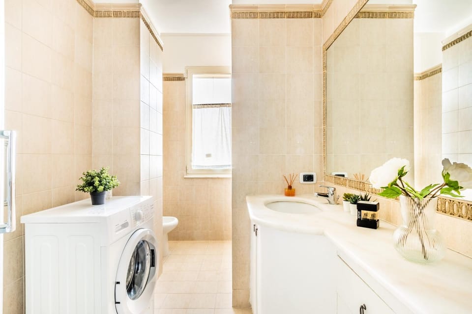 Bathroom, washing machine