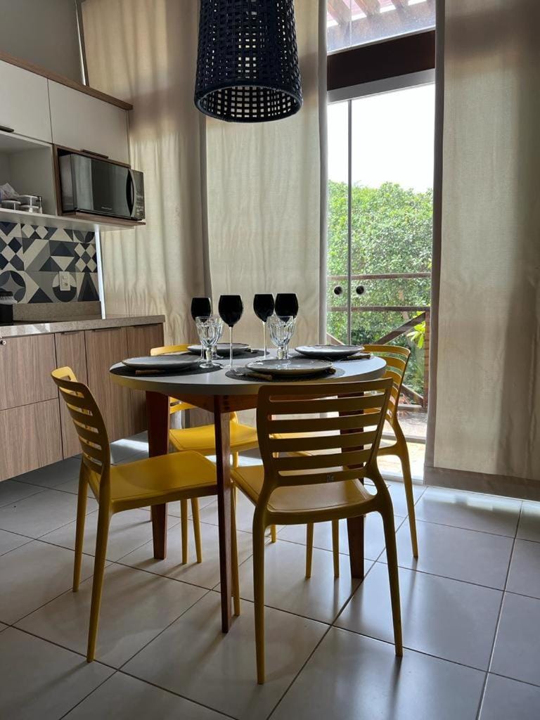 Kitchen or kitchenette, Dining area, minibar