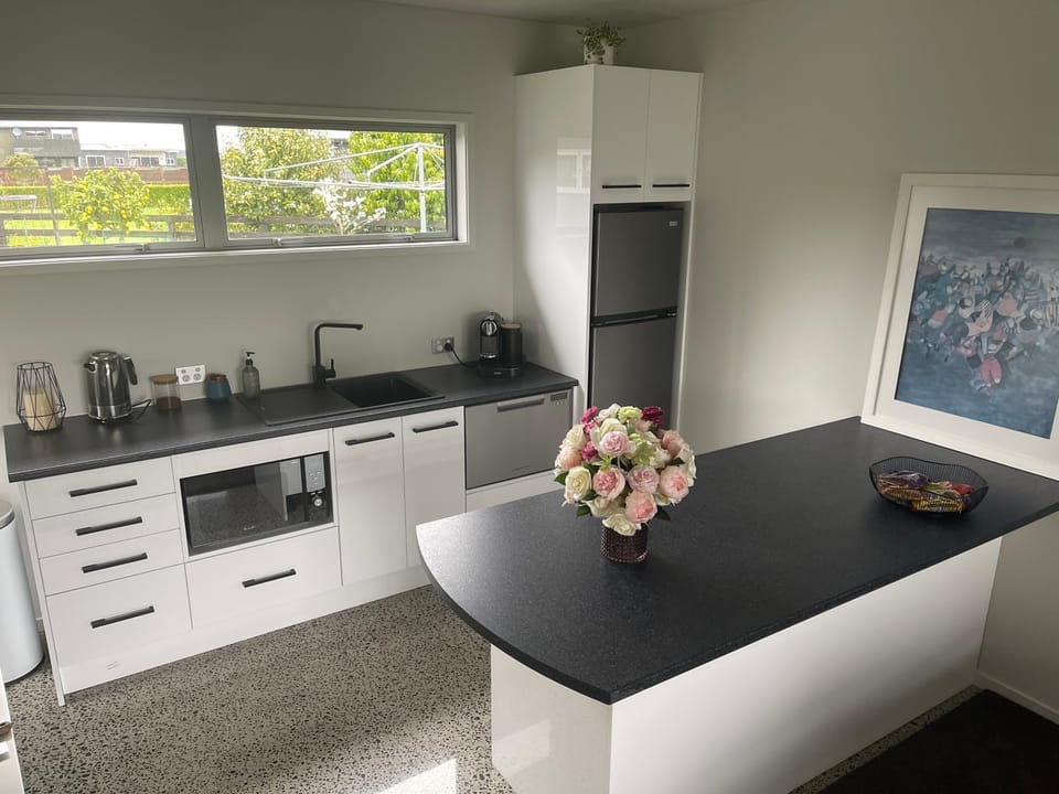 Titoki Grove Apartment in Cambridge