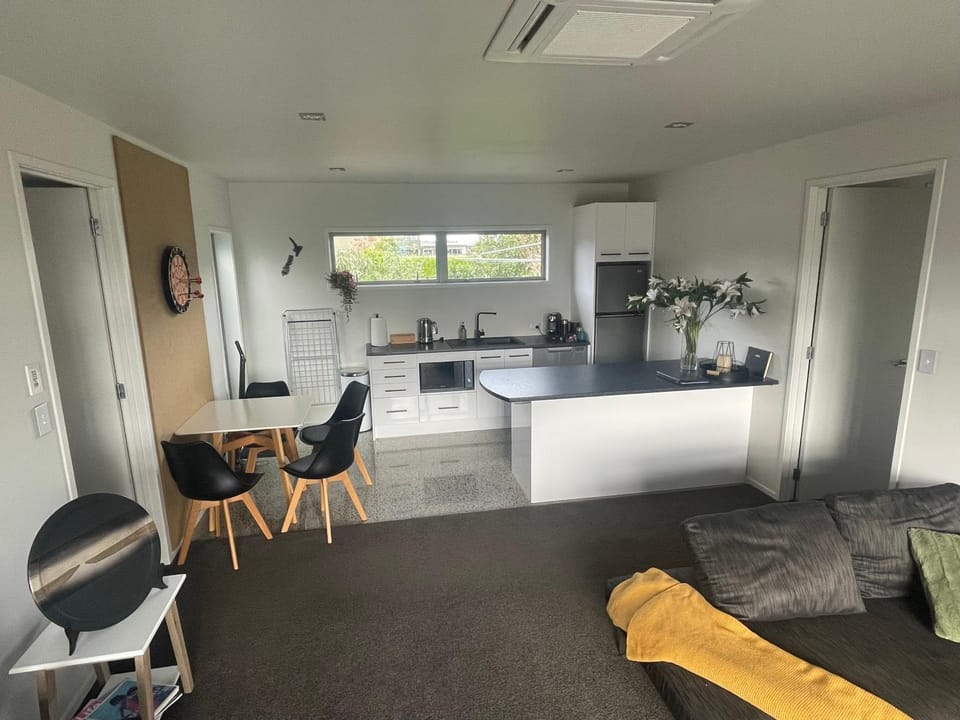 Titoki Grove Apartment in Cambridge