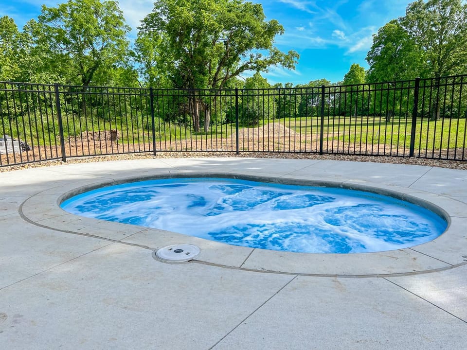 Hot Tub, Hot Tub