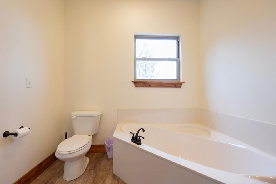 3BD Walk-In Near Silver Dollar City - Game Room - Pool - FREE TICKETS INCLUDED - RR-93B House in Indian Point