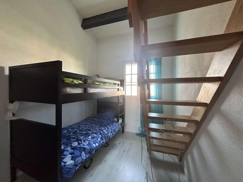 Mazet rénové à Ste-Maxime, 3 pièces, 6 couchages, centre-ville, plage à 500m - FR-1-226-517 House in Sainte-Maxime