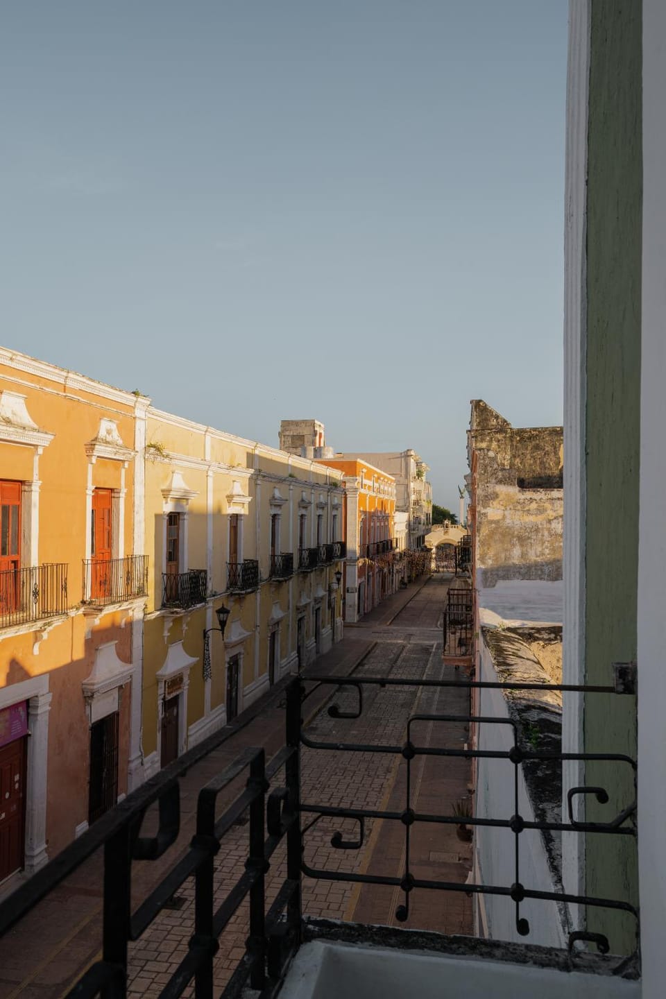 Balcony/Terrace, Street view