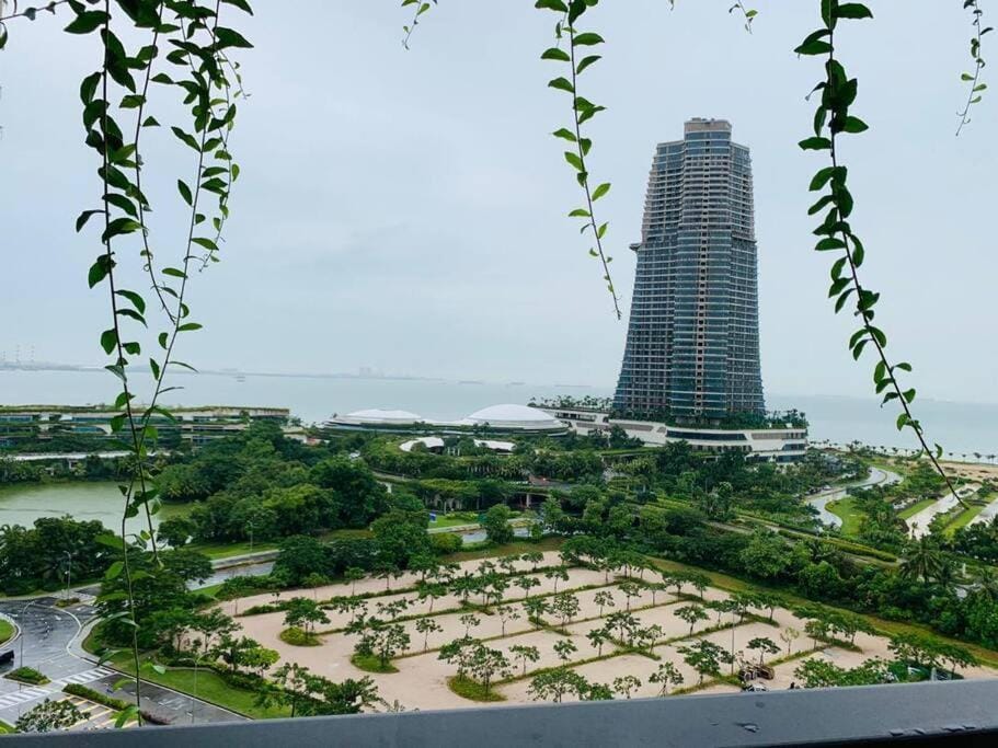 森林城市 6999 Homestay【小温馨】@ 免税岛 Legoland JB SG Apartment in Johor