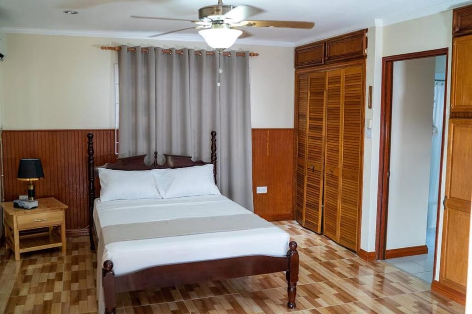 Bed, Bedroom, fireplace, hair dresser, wardrobe, air conditioner