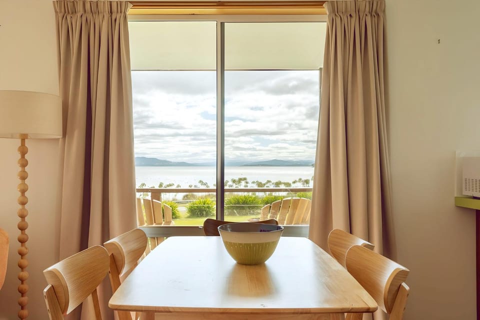 Natural landscape, View (from property/room), Dining area, Sea view