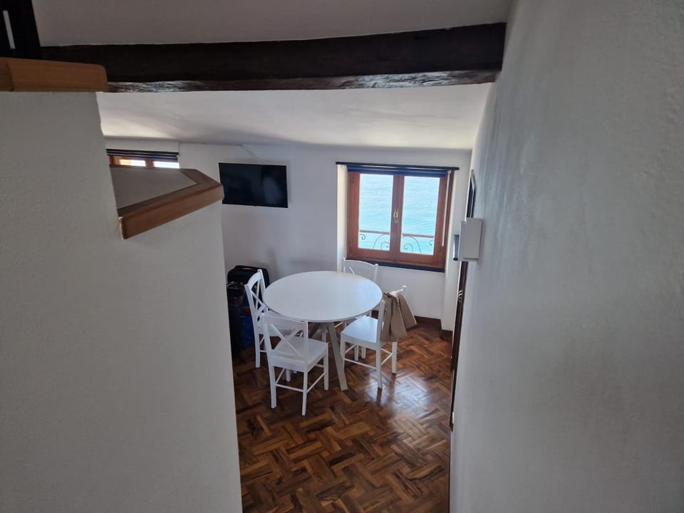 Blue Windows Apartment in Camogli