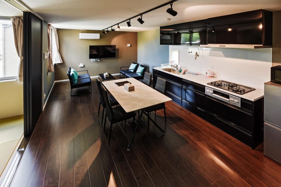 Living room, Dining area