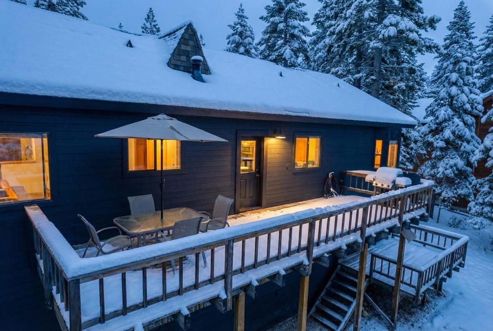 Talmont Pines 4BR Retreat with HOA Beach Access House in Tahoe City