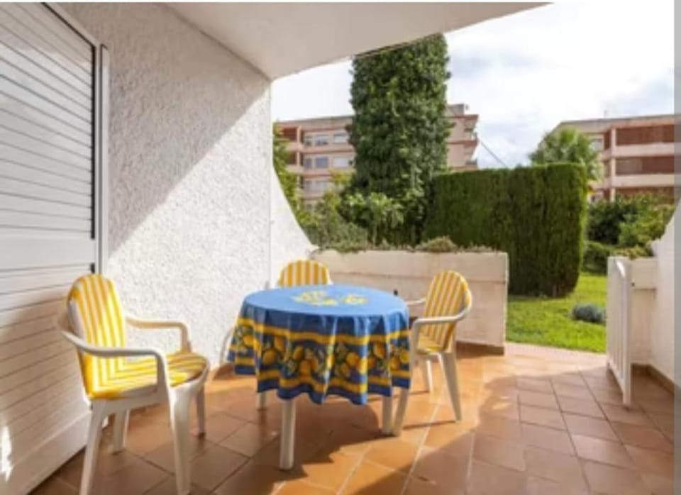Patio, Spring, Day, Garden, View (from property/room), Balcony/Terrace, Garden view