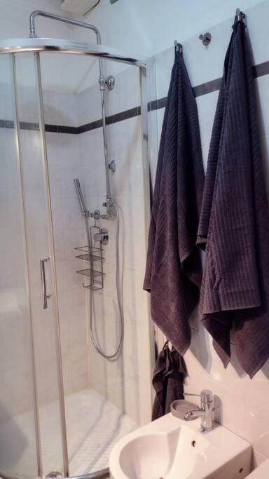 Appartamento MaMa Monolocale terrazzo vista mare Apartment in Ventimiglia