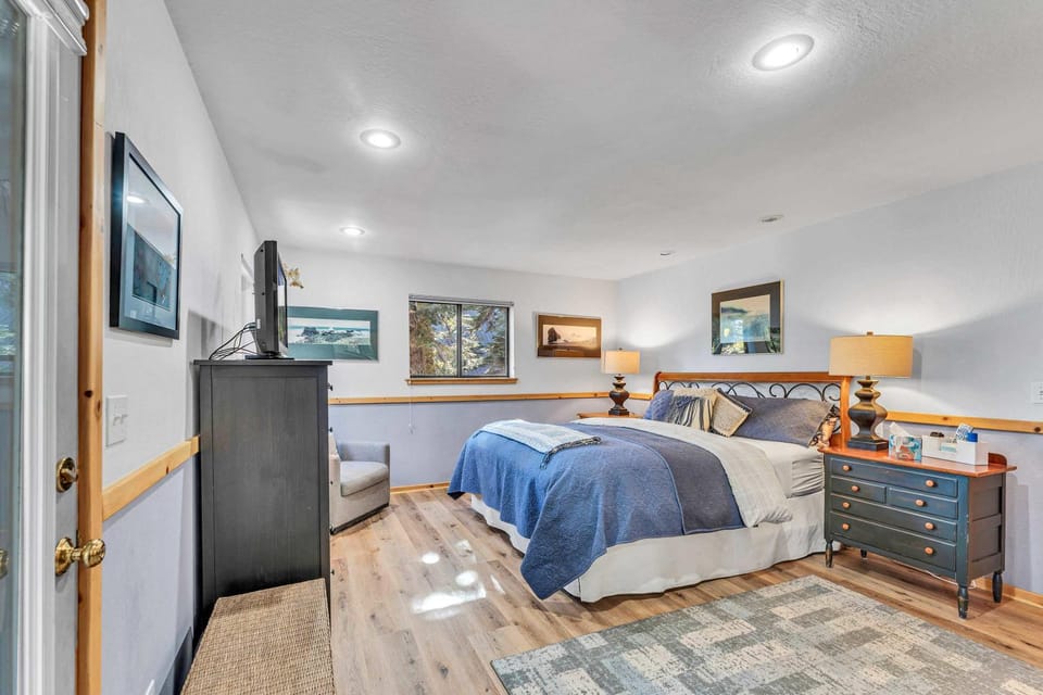 The Big Bear Chalet Private Hot Tub House in Lake Tahoe