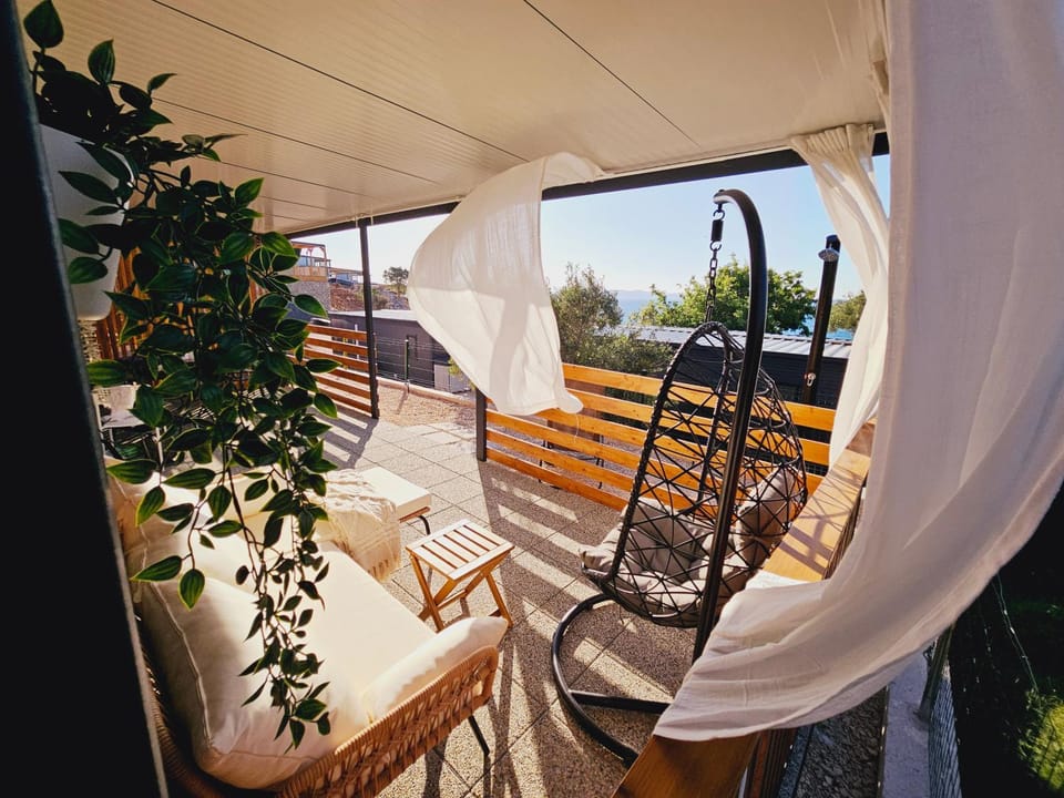 Balcony/Terrace, Garden view