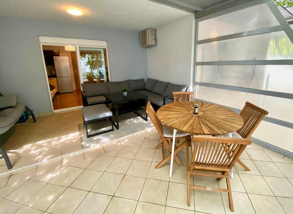 Balcony/Terrace, Dining area