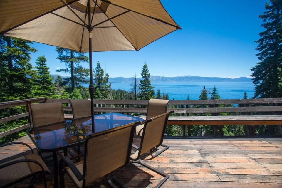 Carnelian Bay View Cabin Cabin in Lake Tahoe