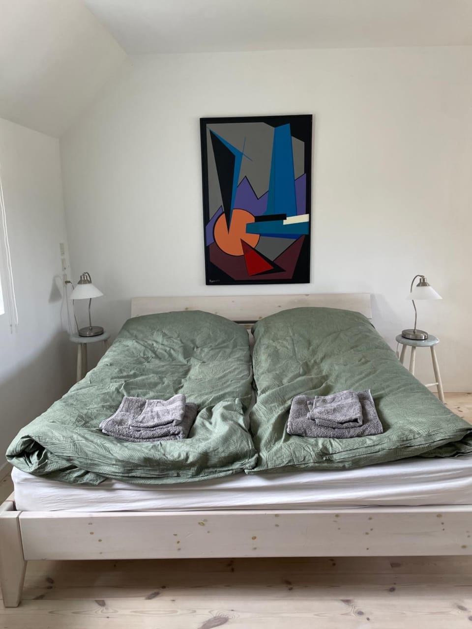 Bed, Bedroom, towels