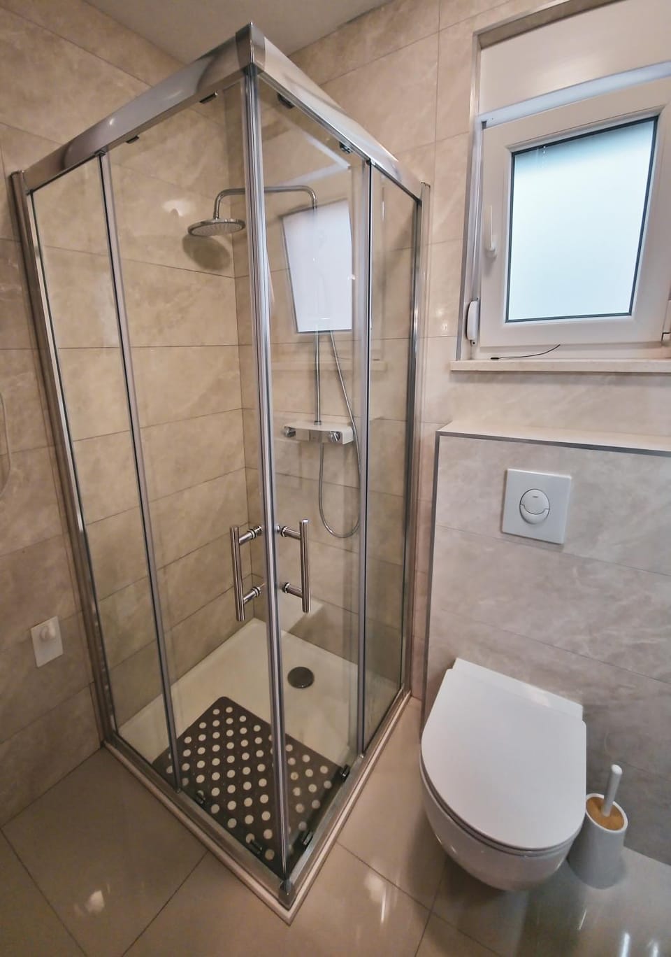 Shower, Toilet, Bathroom