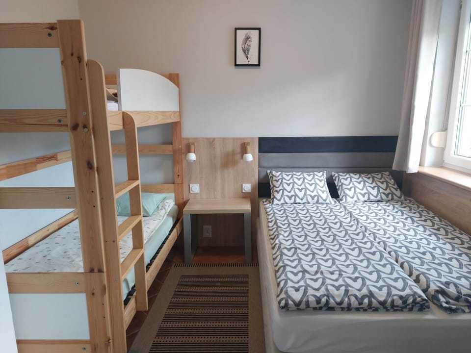 Bed, Bedroom, bunk bed