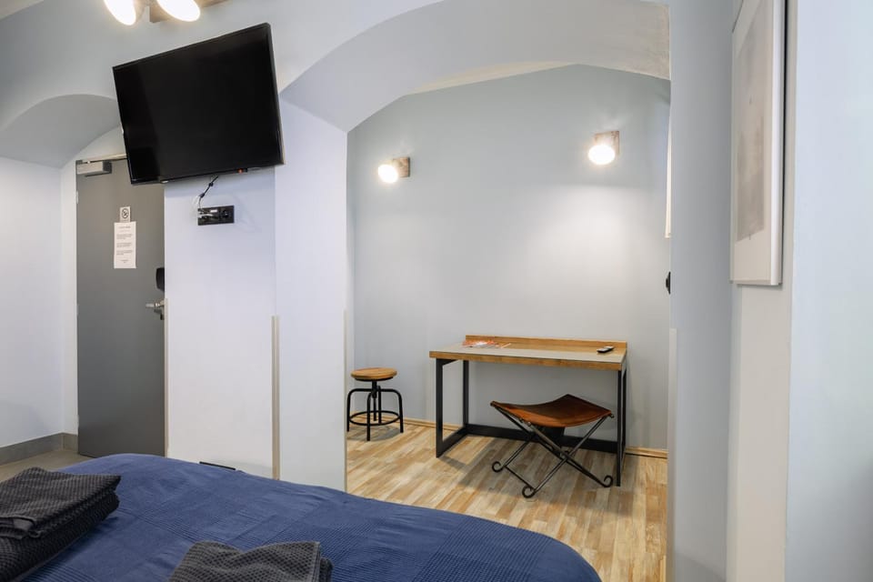 Bed, TV and multimedia