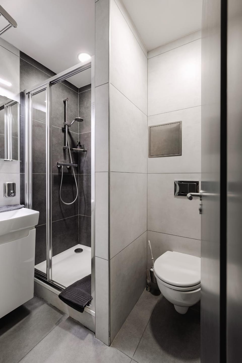 Shower, Toilet, Bathroom