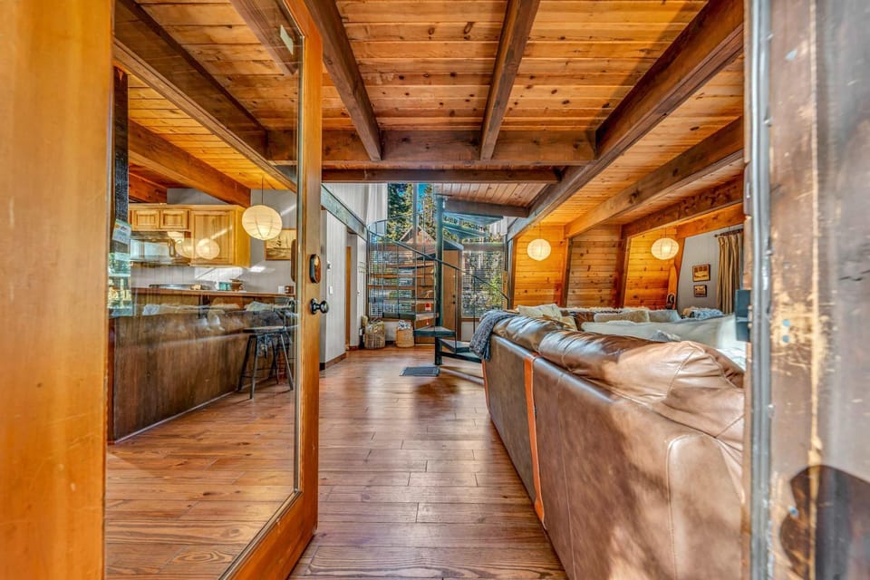 The Haus of Pine A Vintage Tahoe Cabin Cabin in Tahoe City