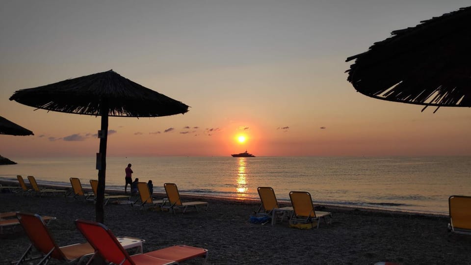 Day, Natural landscape, Beach, Sea view, Sunrise, sunbed
