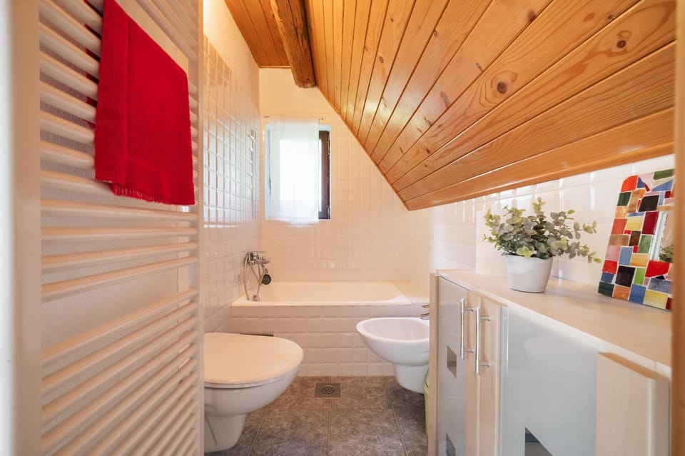 Toilet, Bathroom, Bath, towels
