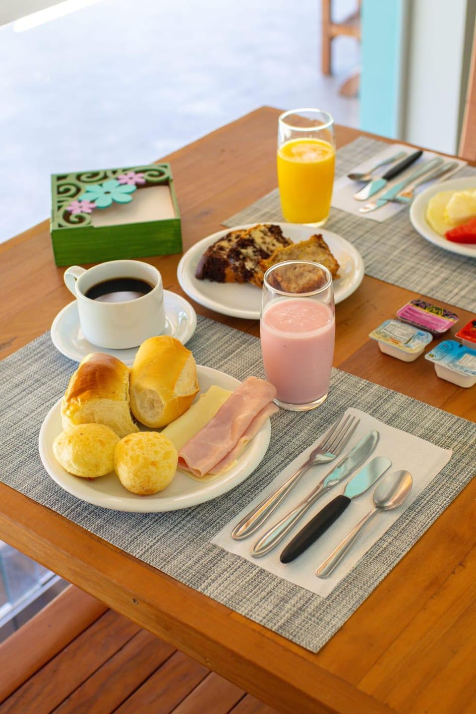 Breakfast, Continental breakfast