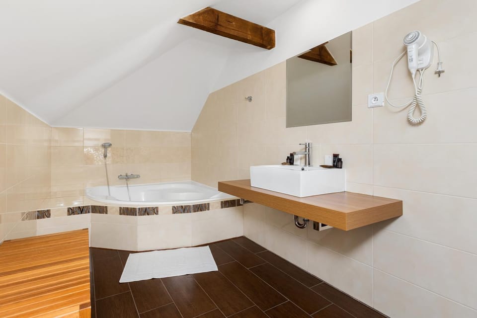 Bath, towels