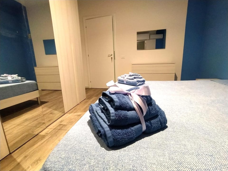Bed, Photo of the whole room, Bedroom, towels, wardrobe