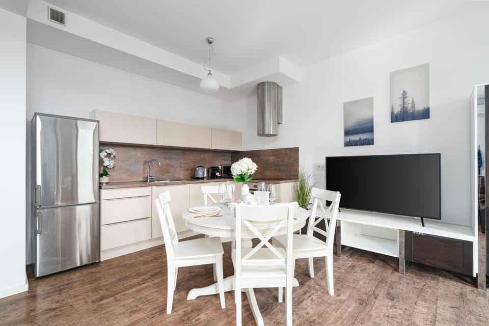 Communal lounge/ TV room, TV and multimedia, Kitchen or kitchenette, Living room, Seating area, Dining area, Evening entertainment, minibar, oven, pet friendly, stove