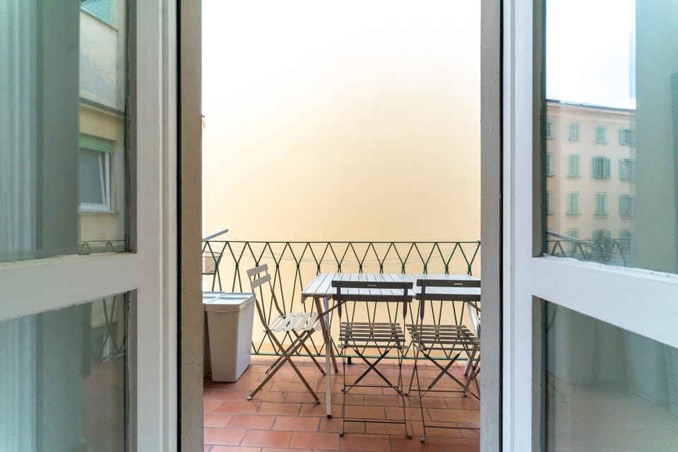 Property building, Balcony/Terrace