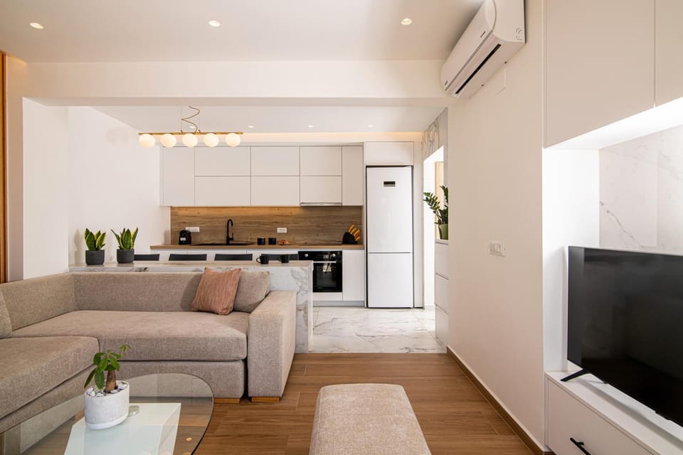 TV and multimedia, Kitchen or kitchenette, Living room