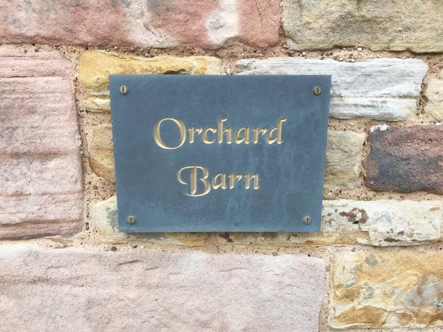 Chic Rustic Barn Conversion sleeps 4 Near Alton Towers, Polar Bears, Peak District House in Staffordshire Moorlands District