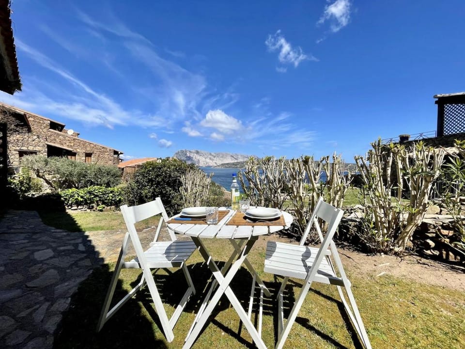Patio, Natural landscape, Balcony/Terrace, Dining area, Sea view